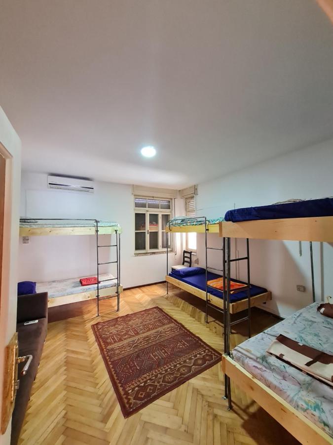 Milingona City Center Hostel Tirana Esterno foto