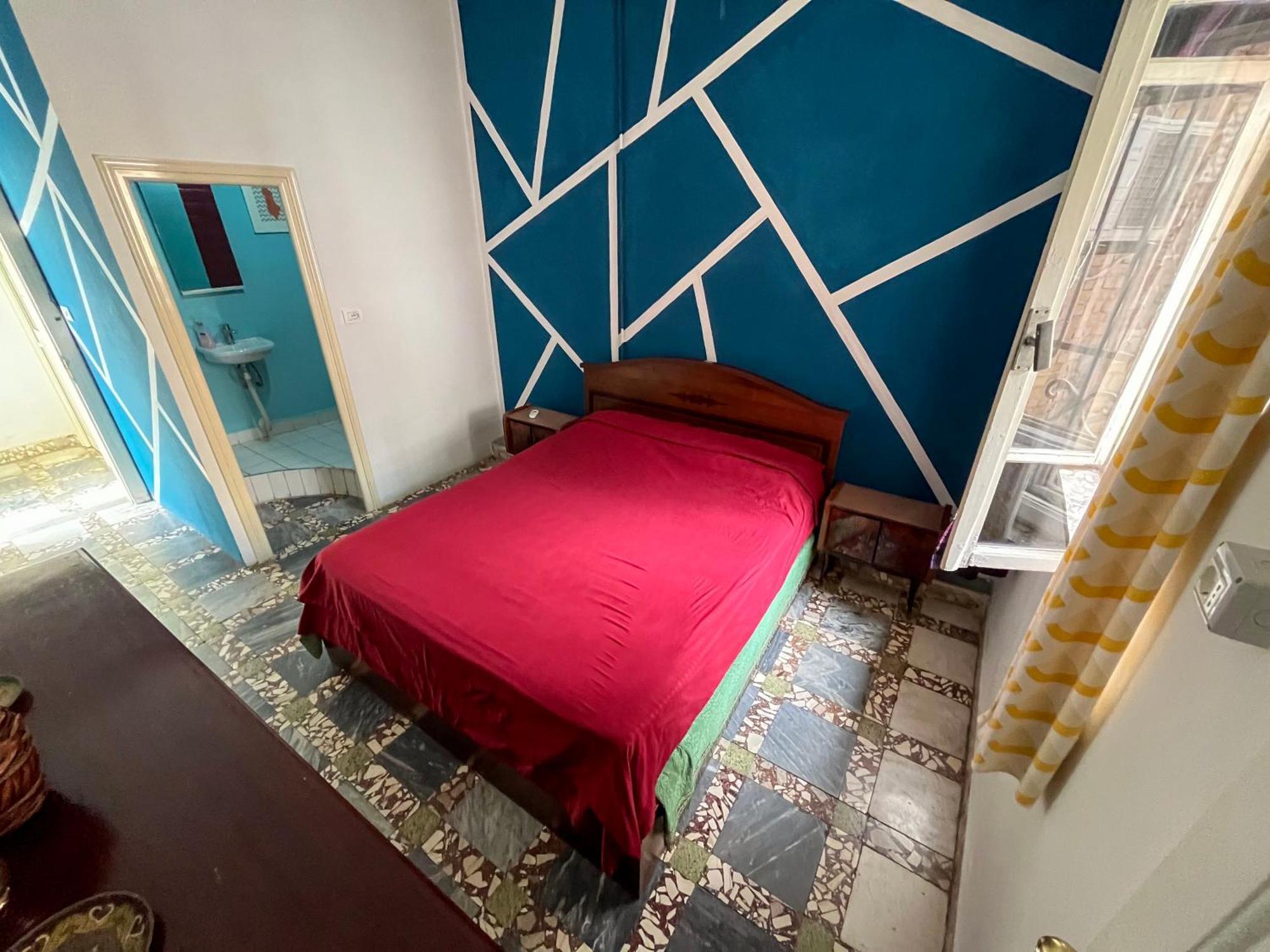 Milingona City Center Hostel Tirana Esterno foto