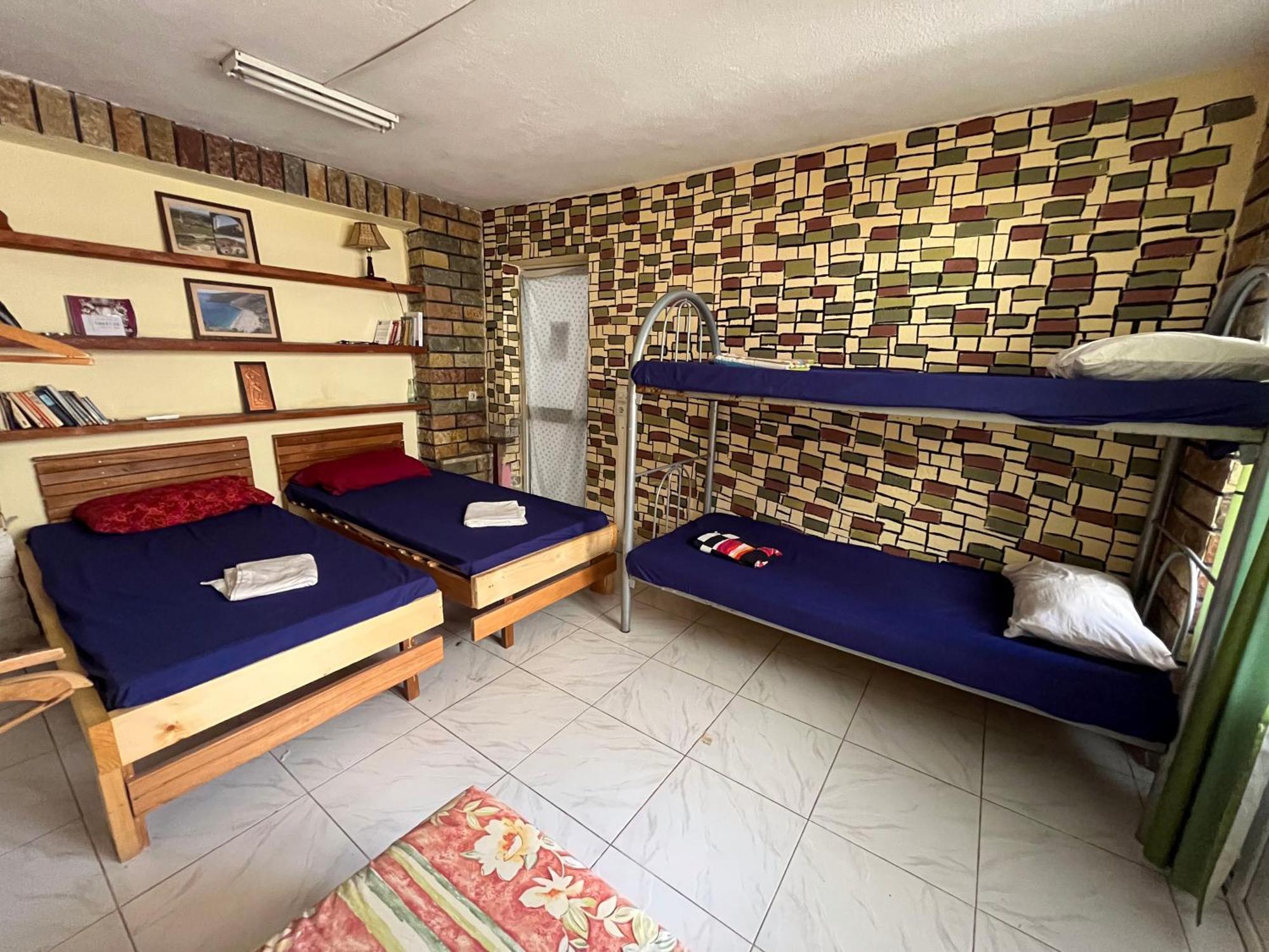 Milingona City Center Hostel Tirana Esterno foto