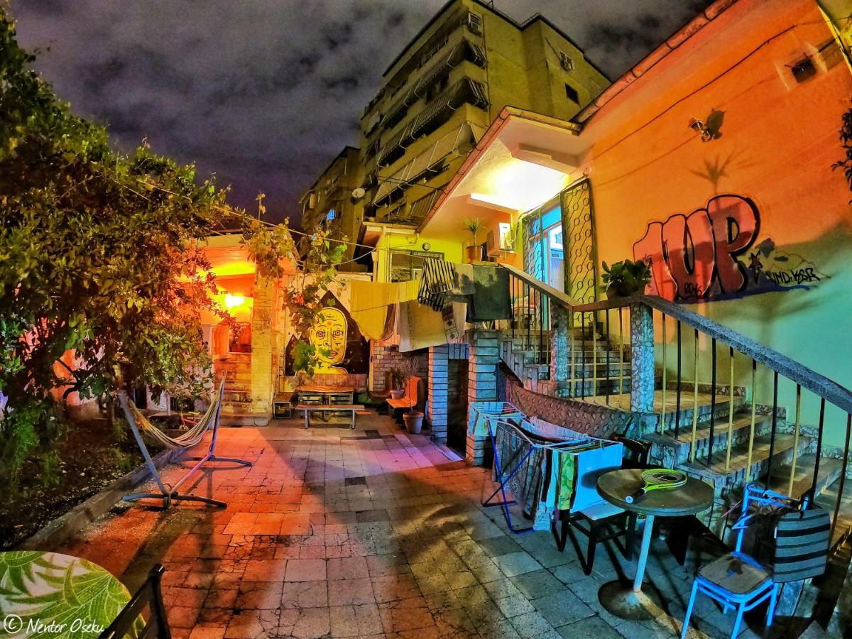 Milingona City Center Hostel Tirana Esterno foto